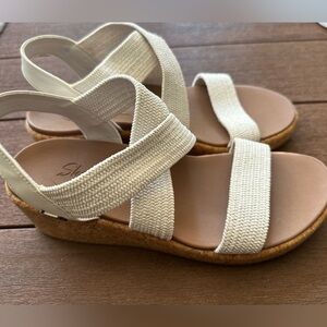 Skechers ArchFit Wedge Sandals